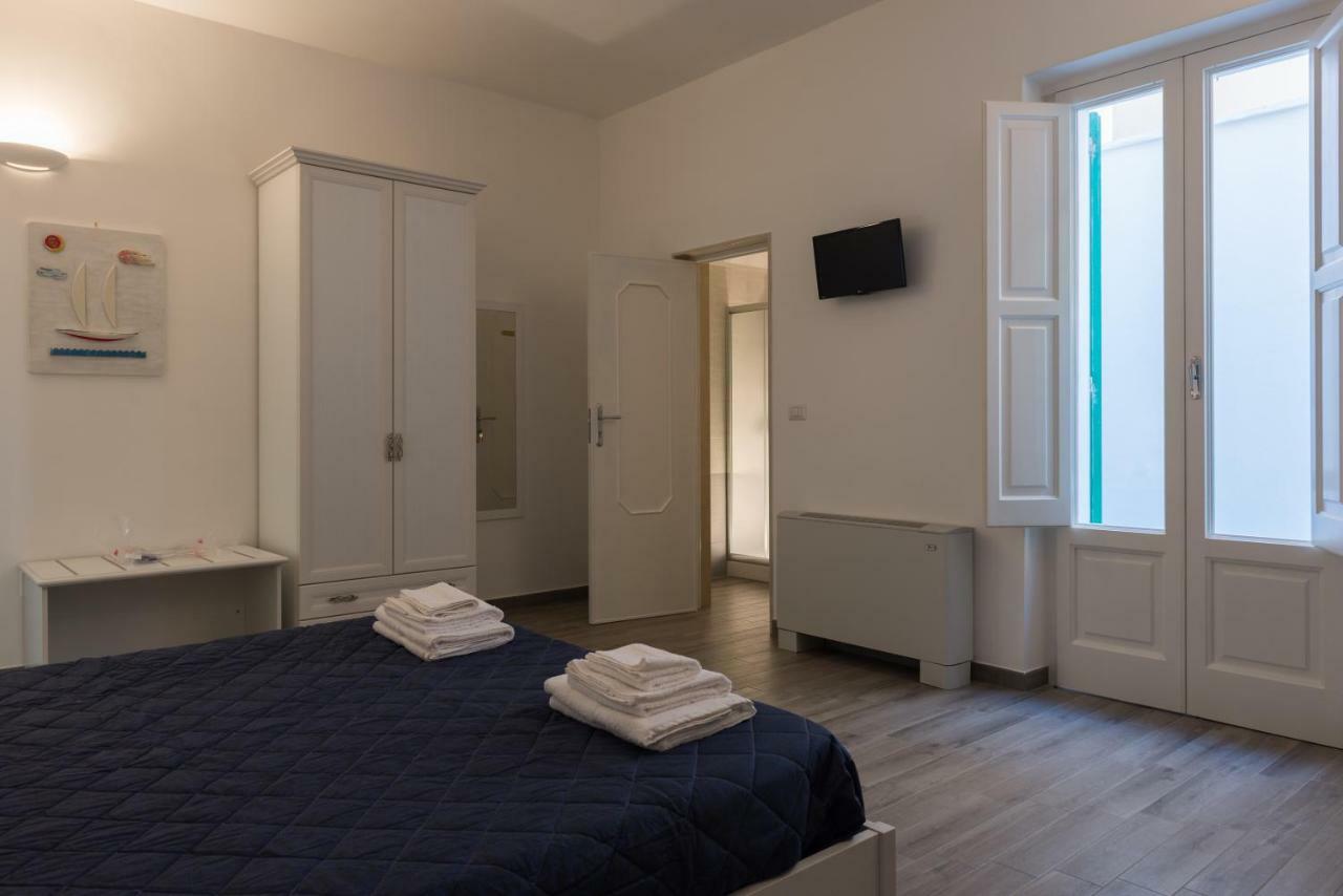 B&B Rotta Mediterranea Monopoli Exteriör bild